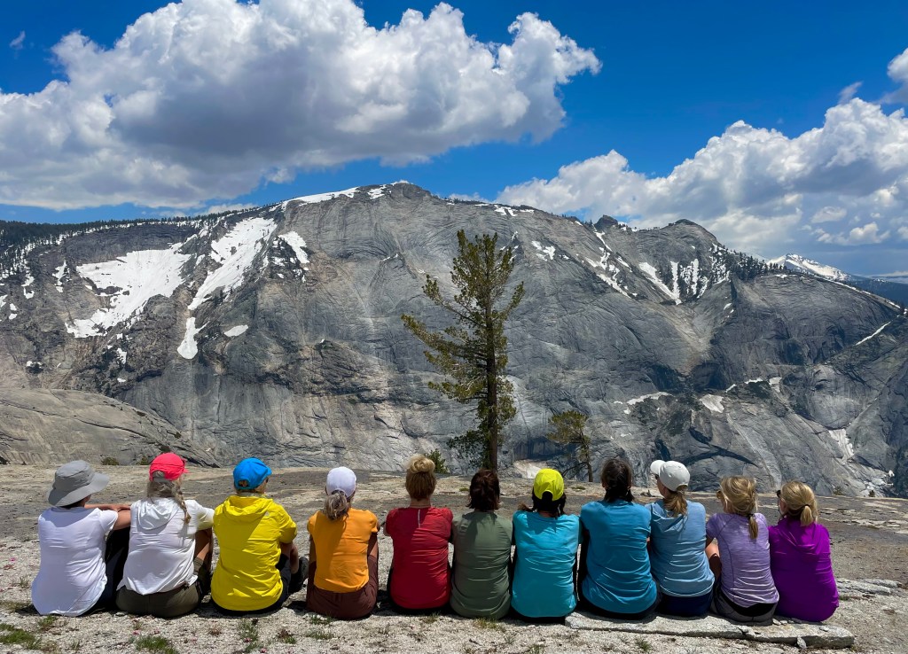 #Mountwatkins #Yosemite #Hiking #womenhiking #tredsup
